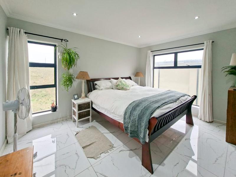 3 Bedroom Property for Sale in Hartenbos Heuwels Western Cape